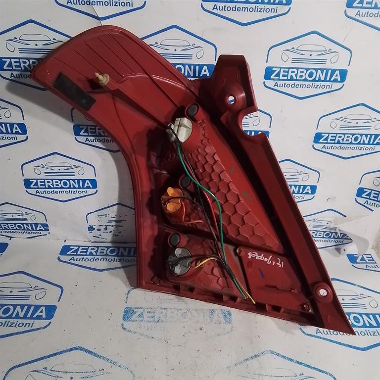FANALE POST. DX. USATO DAL 2006 AL 2011 SUZUKI SWIFT «IV» (2005) - immagine 10