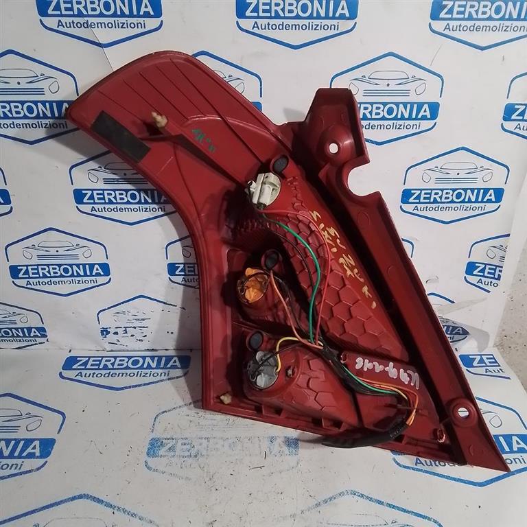 FANALE POST. DX. USATO DAL 2005 AL 2011 SUZUKI SWIFT «IV» (2005) - immagine 6