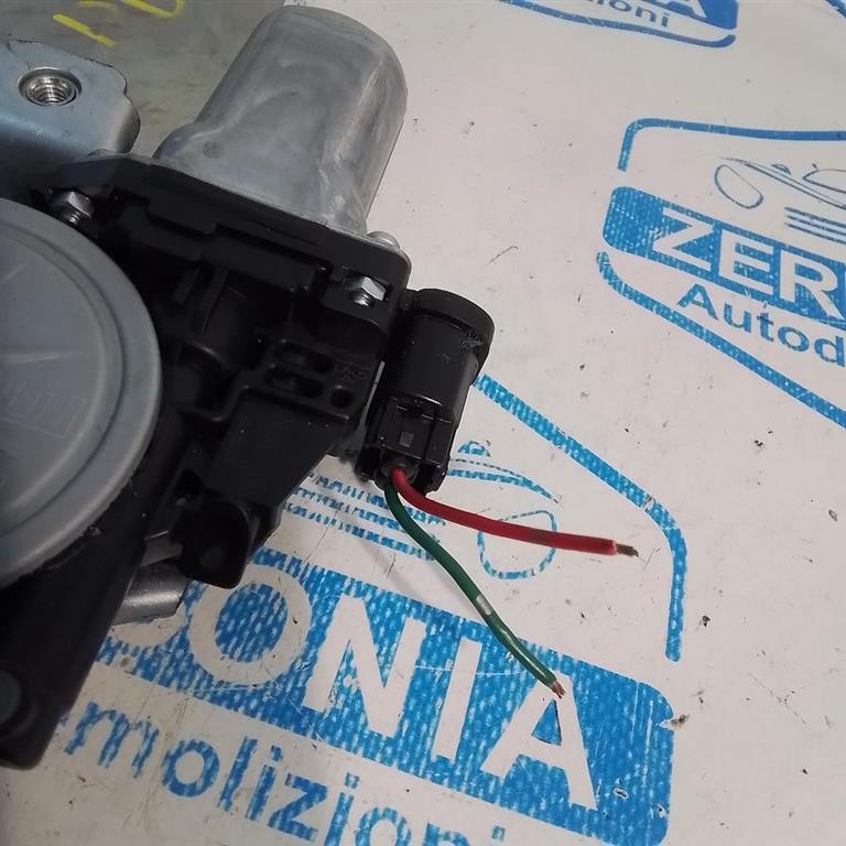 ALZACRISTALLO PORTA POST. DX. USATO DAL 2005 AL 2011 SUZUKI SWIFT «IV» (2005) - immagine 4