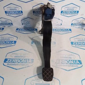 PEDALE FRIZIONE USATO DAL 2016 VOLKSWAGEN UP (2016)