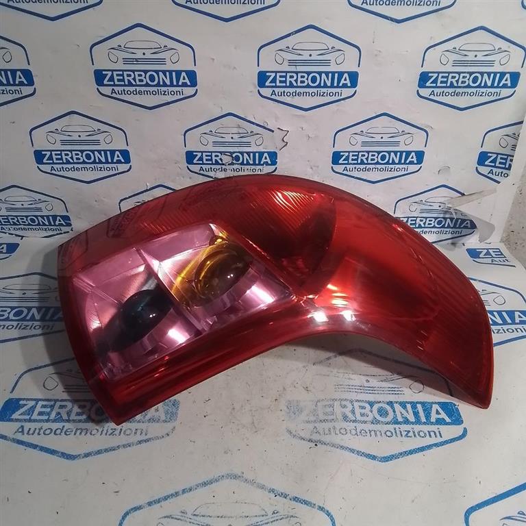 FANALE POST. DX. USATO DAL 2006 AL 2011 SUZUKI SWIFT «IV» (2005) - immagine 2