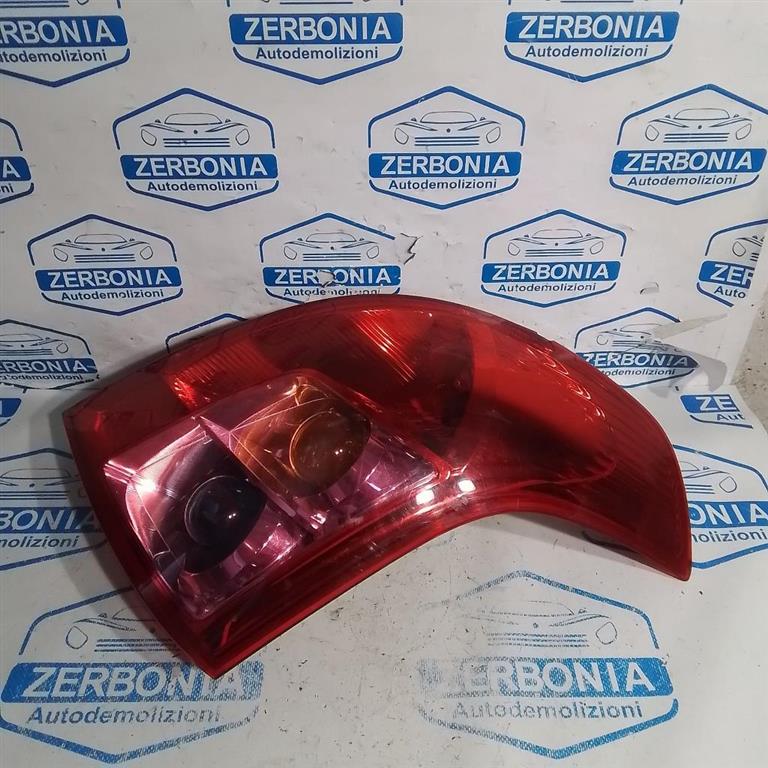 FANALE POST. DX. USATO DAL 2005 AL 2011 SUZUKI SWIFT «IV» (2005) - immagine 2