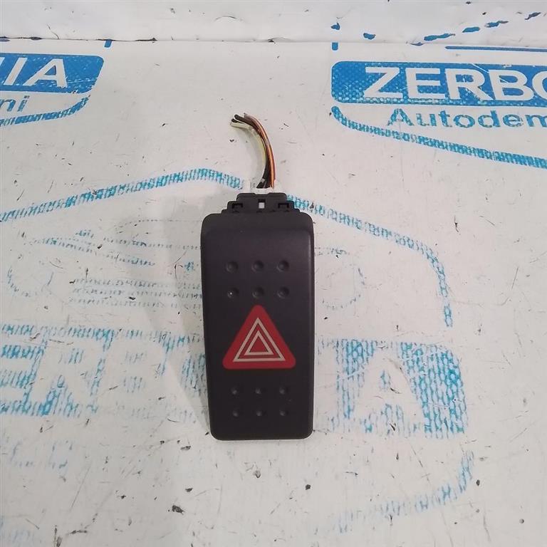 INTERRUTTORE LUCI EMERGENZA USATO SUZUKI SWIFT «IV» (2005)
