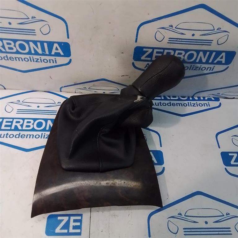 POMELLO E CUFFIA LEVA CAMBIO USATO FORD C-MAX «I» (2003) - immagine 2