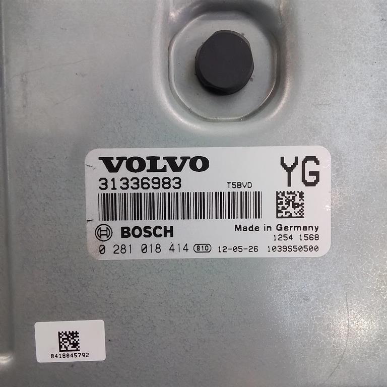 CENTRALINA INIEZIONE USATO VOLVO XC60 «I» (2009) - immagine 4