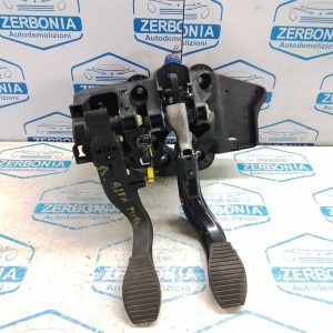 GRUPPO PEDALIERA (FRENO-FRIZIONE) ANT. USATO ALFA ROMEO MITO (2013)