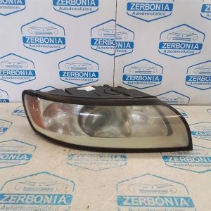 PROIETTORE ANT. DX. USATO DAL 2008 VOLVO V50 (2004)