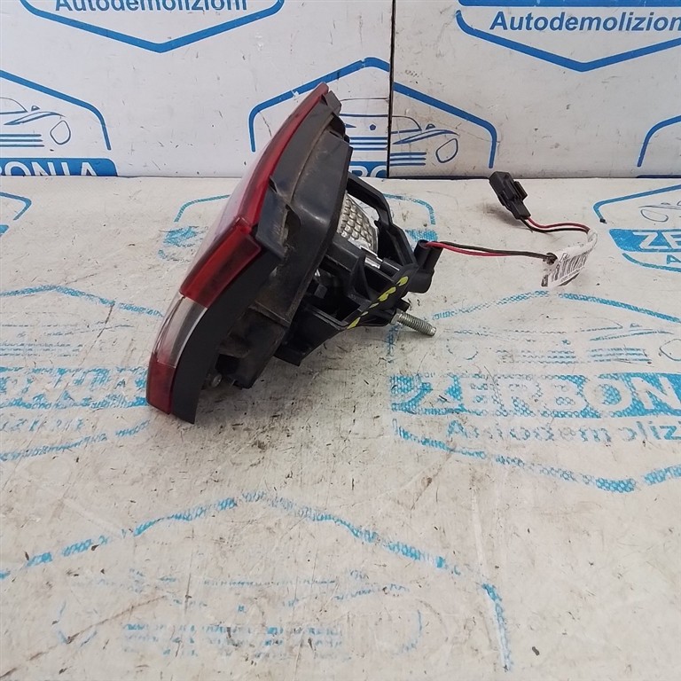 FANALE INT. POST. DX. USATO RENAULT CLIO «IV» (2013) - immagine 2