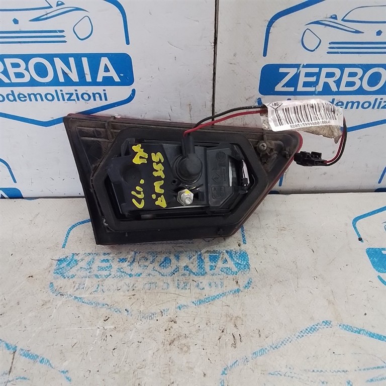 FANALE INT. POST. DX. USATO RENAULT CLIO «IV» (2013) - immagine 4