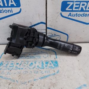 DEVIOGUIDA TERGICRISTALLI DX. USATO TOYOTA YARIS (FRANCE ) «II» (2006)