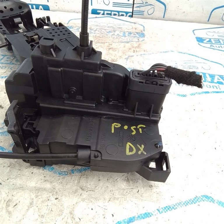 SERRATURA PORTA POST. DX. USATO RENAULT MÉGANE «III» SW (2009) - immagine 2