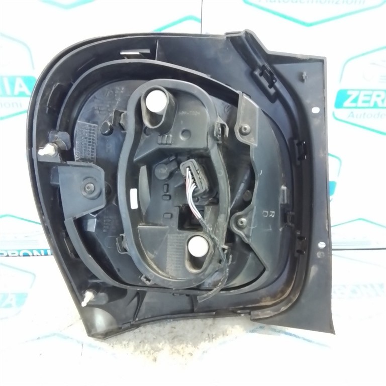 FANALE POST. DX. USATO SMART FORTWO COUPÉ «453» (2019) - immagine 4
