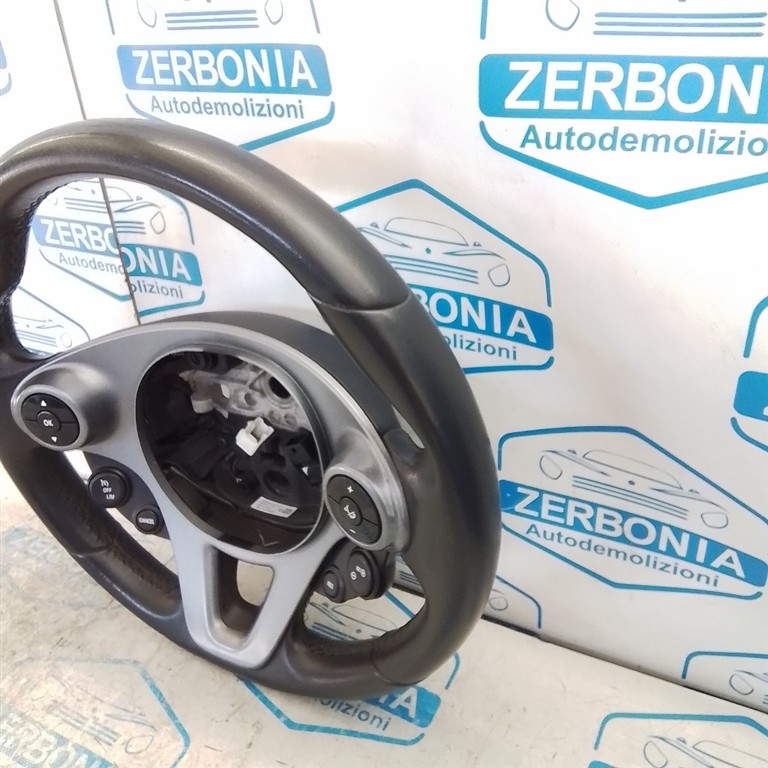 VOLANTE USATO SMART FORTWO COUPÉ «453» (2019) - immagine 3