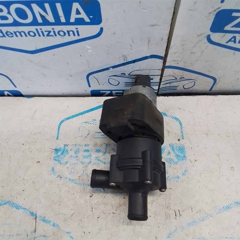 POMPA ACQUA SUPPLEMENTARE USATO MERCEDES CLASSE ML «W163» (1998)