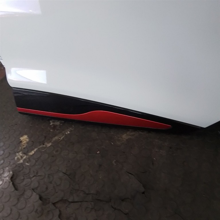 PORTA POST. SX. USATO RENAULT CLIO «IV» (2013) - immagine 3