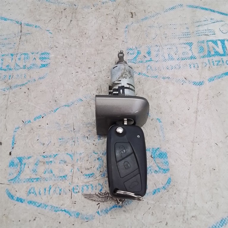 CILINDRETTO CHIUSURA PORTA ANT. SX. USATO FIAT IDEA (2008)