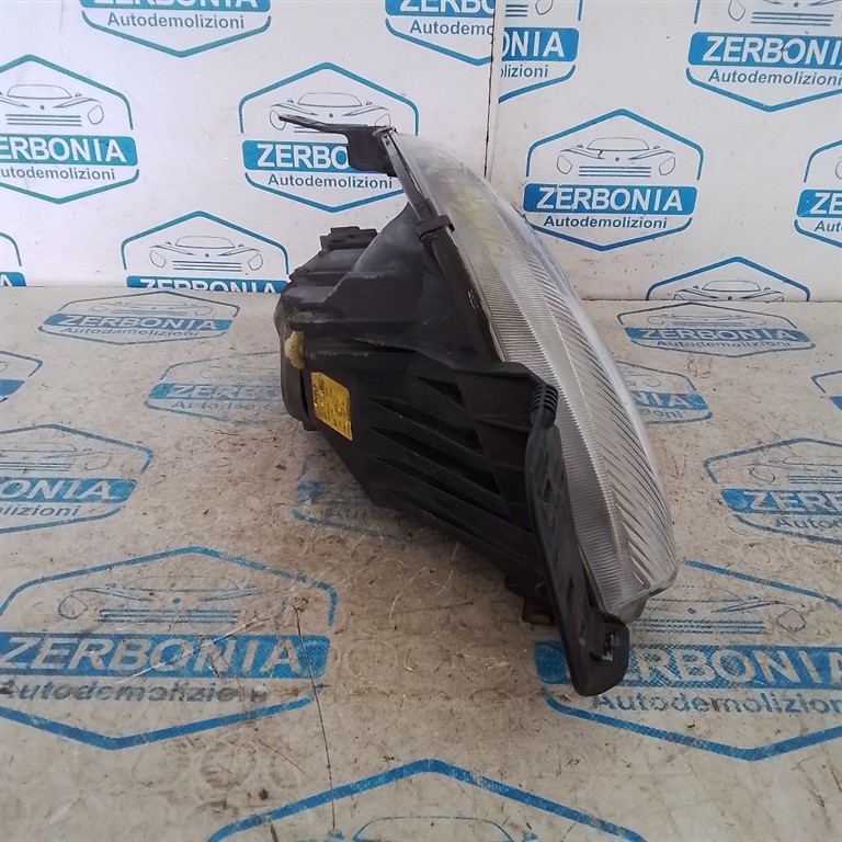 PROIETTORE ANT. SX. USATO DAL 1999 AL 2003 FORD FIESTA «IV» (1996) - immagine 4