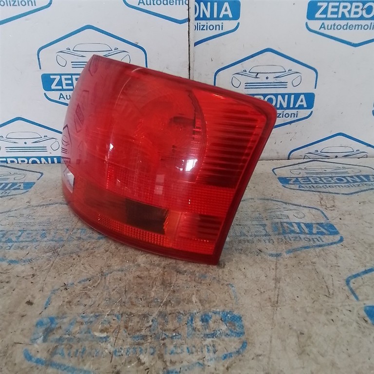 FANALE EST. POST. DX. USATO AUDI A4 «8ED» AVANT (2005) - immagine 2