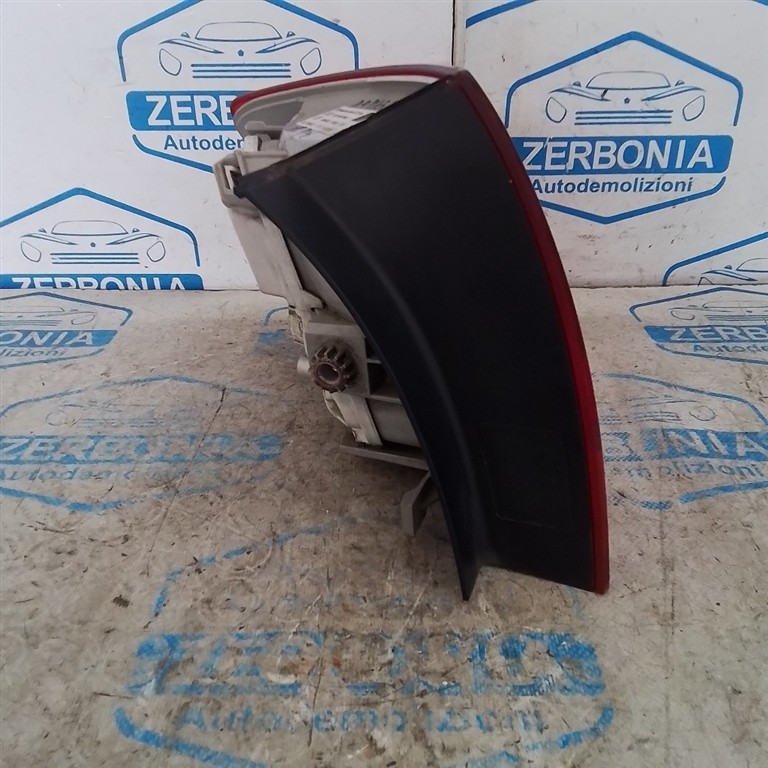 FANALE EST. POST. DX. USATO AUDI A4 «8ED» AVANT (2005) - immagine 3