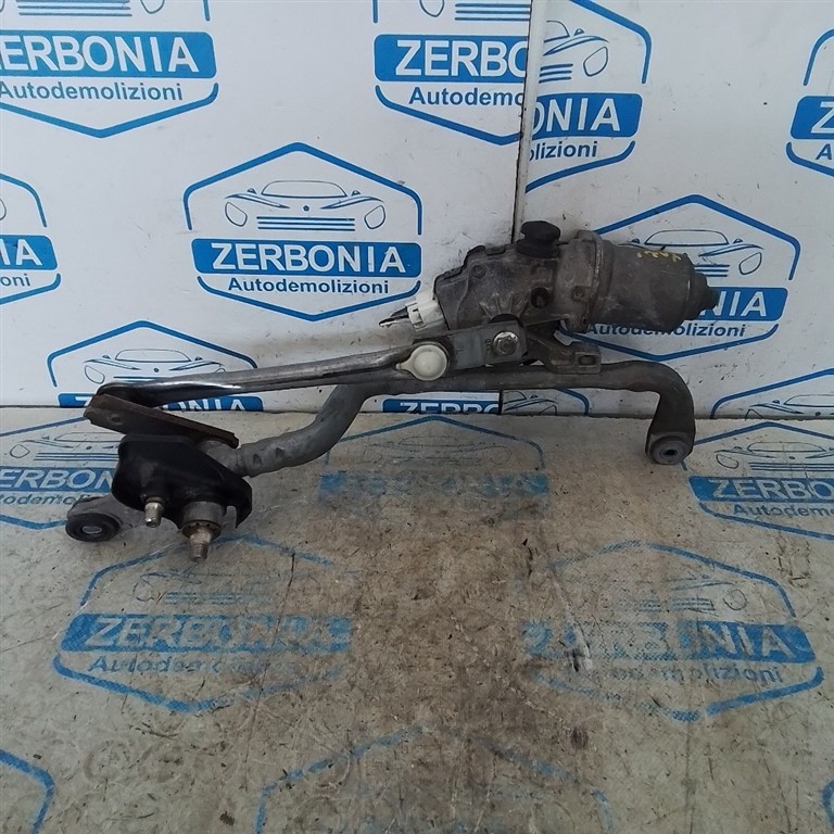 MOTORINO TERGICRISTALLO USATO TOYOTA YARIS «IV» (2012) - immagine 4
