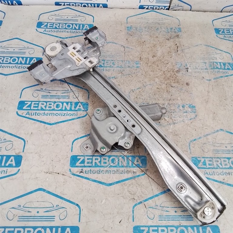 ALZACRISTALLO PORTA POST. SX. USATO CHEVROLET CRUZE (2011) - immagine 3