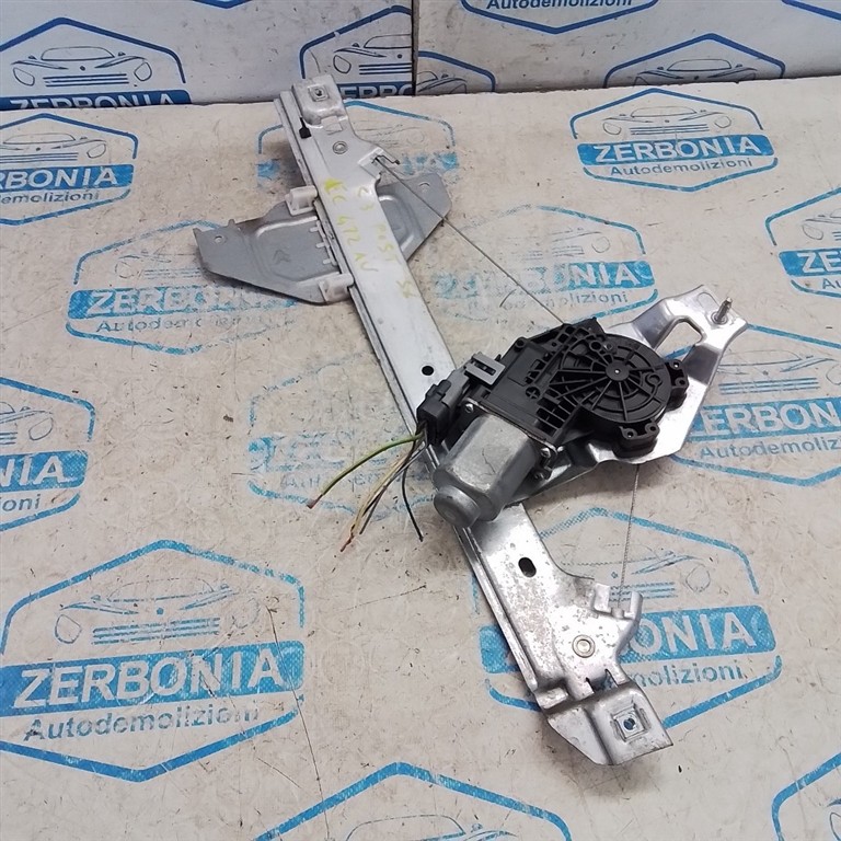 ALZACRISTALLO PORTA POST. SX. USATO CITROEN C3 «II» (2010)
