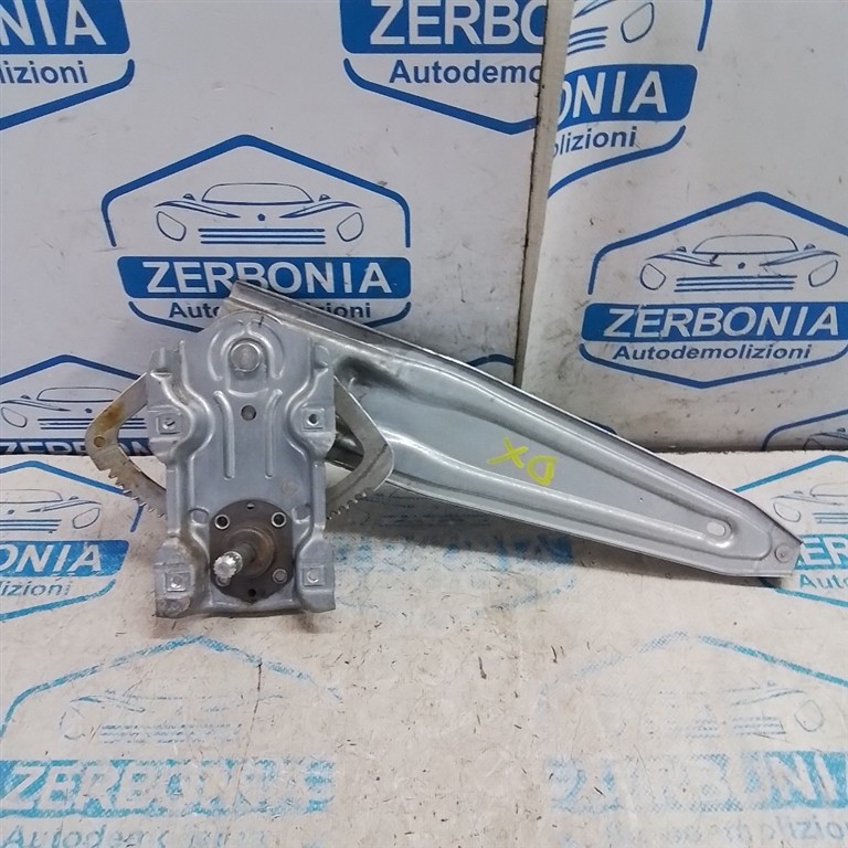 ALZACRISTALLO PORTA POST. DX. USATO TOYOTA YARIS «IV» (2012)