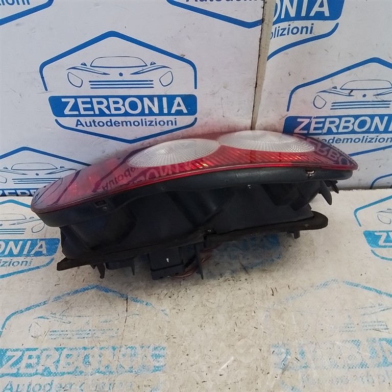 FANALE POST. DX. USATO NISSAN MICRA «III» (2005) - immagine 3