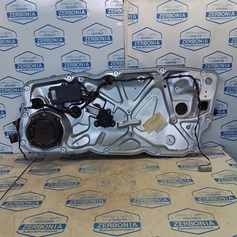 ALZACRISTALLO PORTA ANT. DX. USATO FIAT STILO (2002)