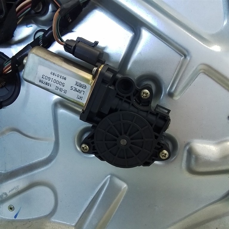 ALZACRISTALLO PORTA ANT. DX. USATO FIAT STILO (2002) - immagine 2