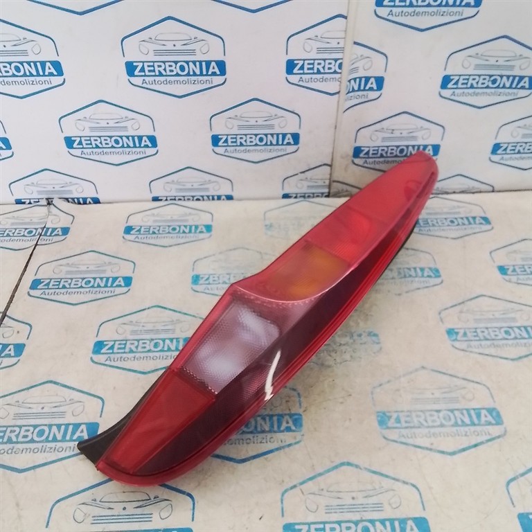 FANALE POST. DX. USATO FIAT PUNTO «II» (2003)