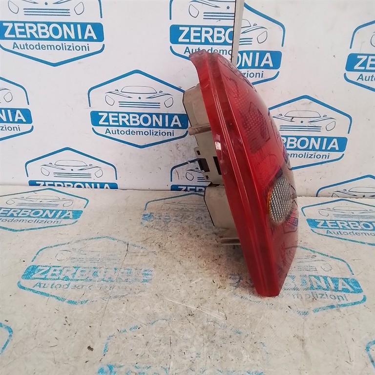FANALE POST. DX. USATO OPEL CORSA «B» (1993) - immagine 3