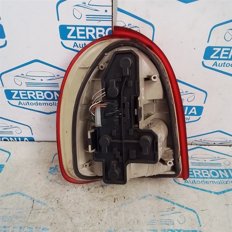 FANALE POST. DX. USATO OPEL CORSA «B» (1993) - immagine 4