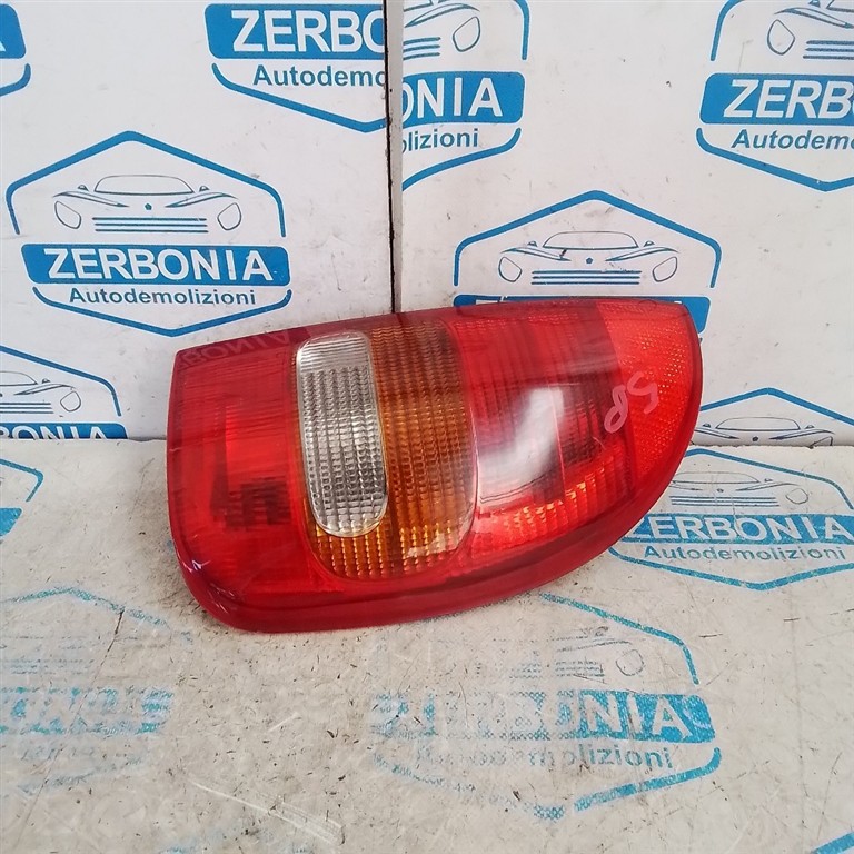FANALE POST. DX. USATO OPEL CORSA «B» (1993) - immagine 2