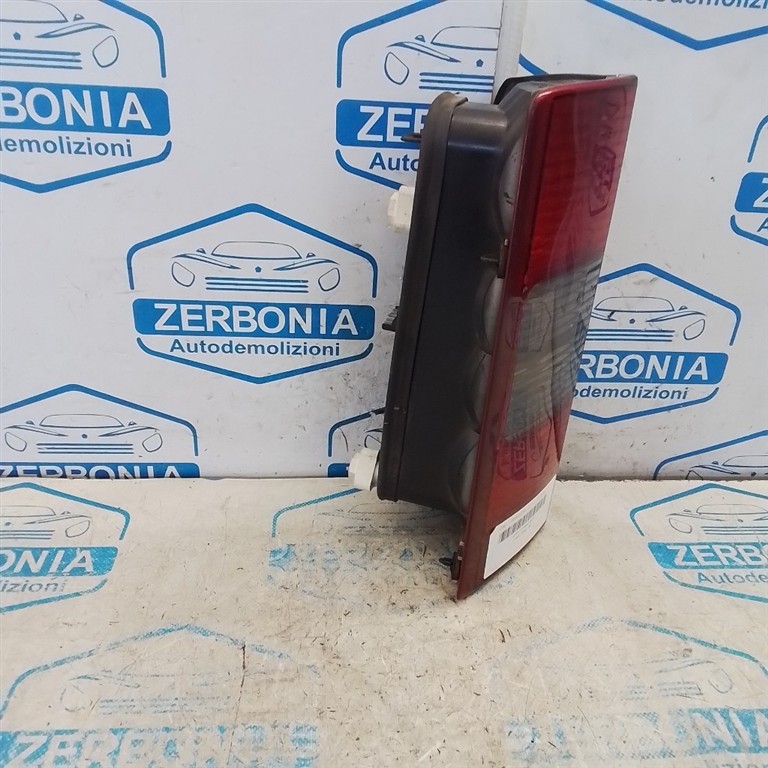 FANALE POST. SX. USATO OPEL COMBO «C» (CORSA) (2001) - immagine 3