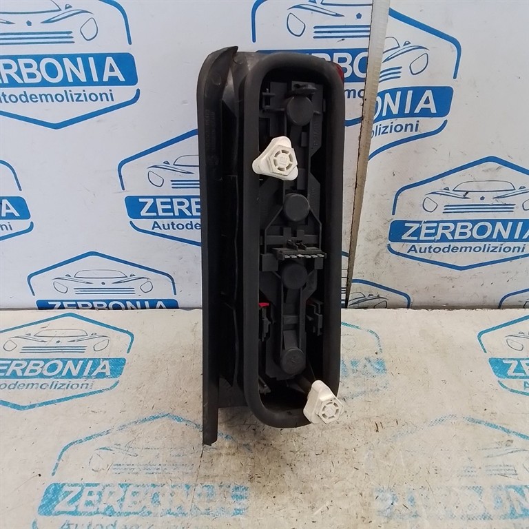 FANALE POST. SX. USATO OPEL COMBO «C» (CORSA) (2001) - immagine 4