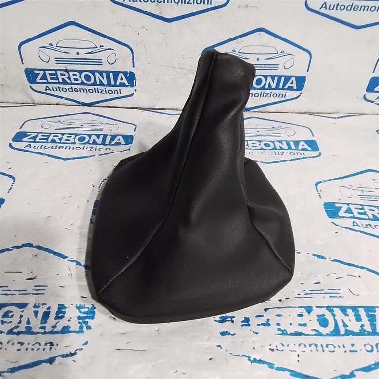 CUFFIA DI RIVESTIMENTO LEVA CAMBIO USATO DAL 2012 FIAT PANDA «III» (2012) - immagine 2